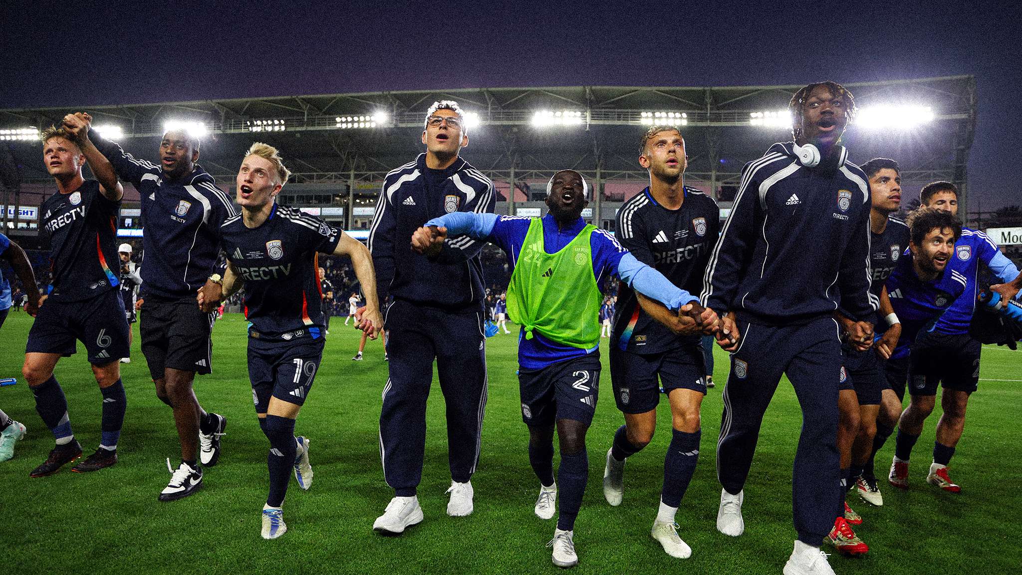 成为体育届 成为体育届